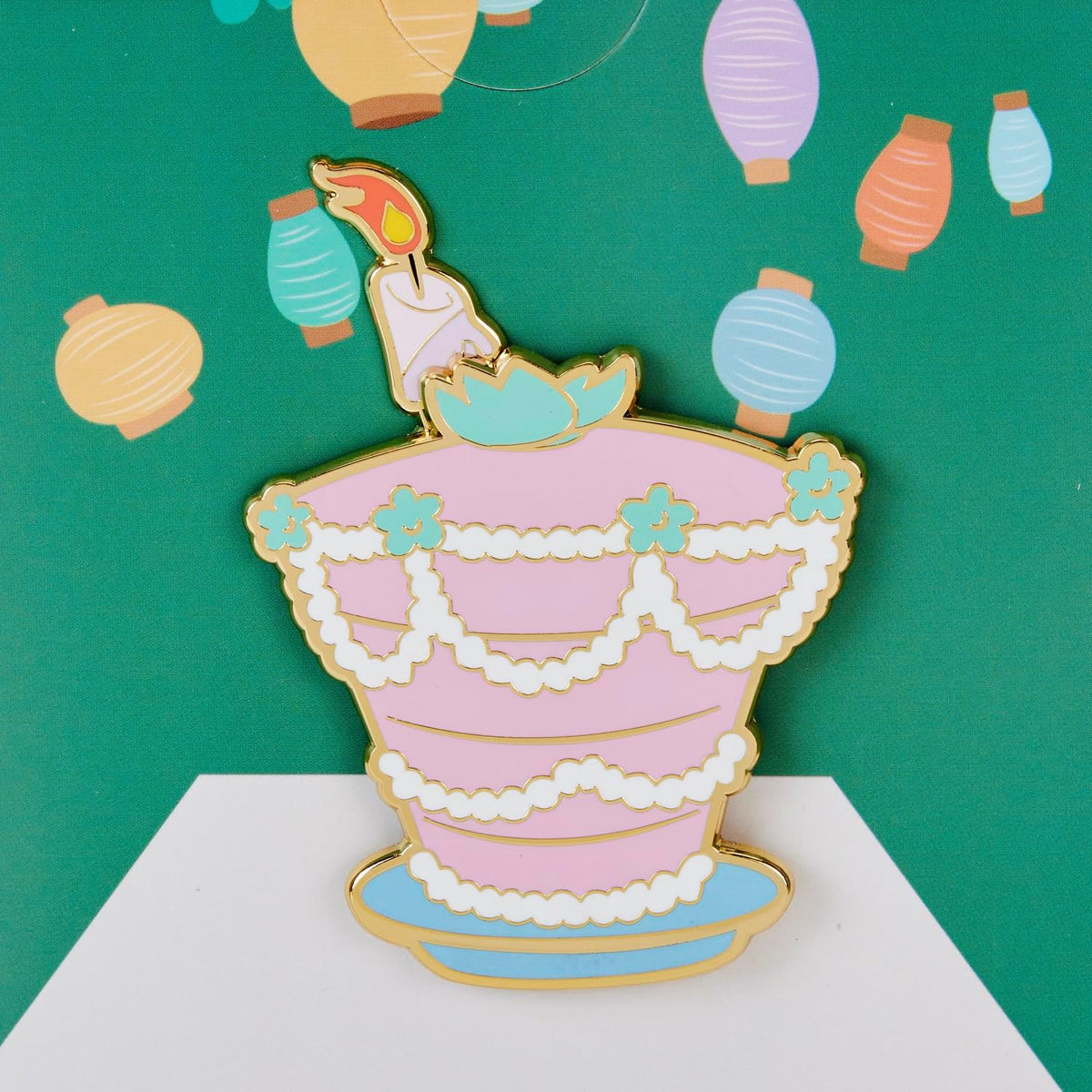 Loungefly Disney Alice in Wonderland Unbirthday Cake Sliding 3" Collector Box PIN