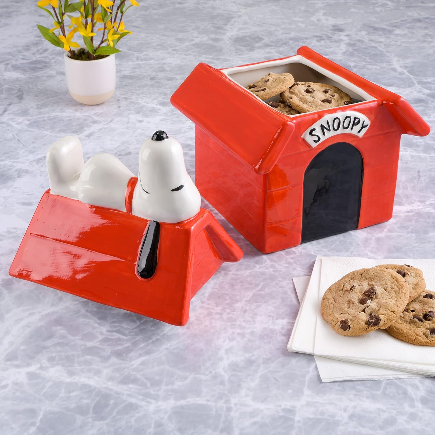 Vandor Peanuts Snoopy Doghouse Sculpted Ceramic Cookie Jar New with Box