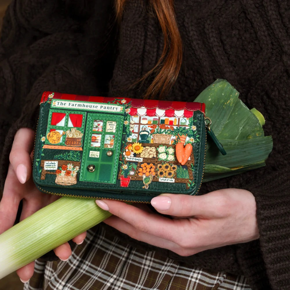 Vendula London Farmhouse Pantry Medium Ziparound Wallet